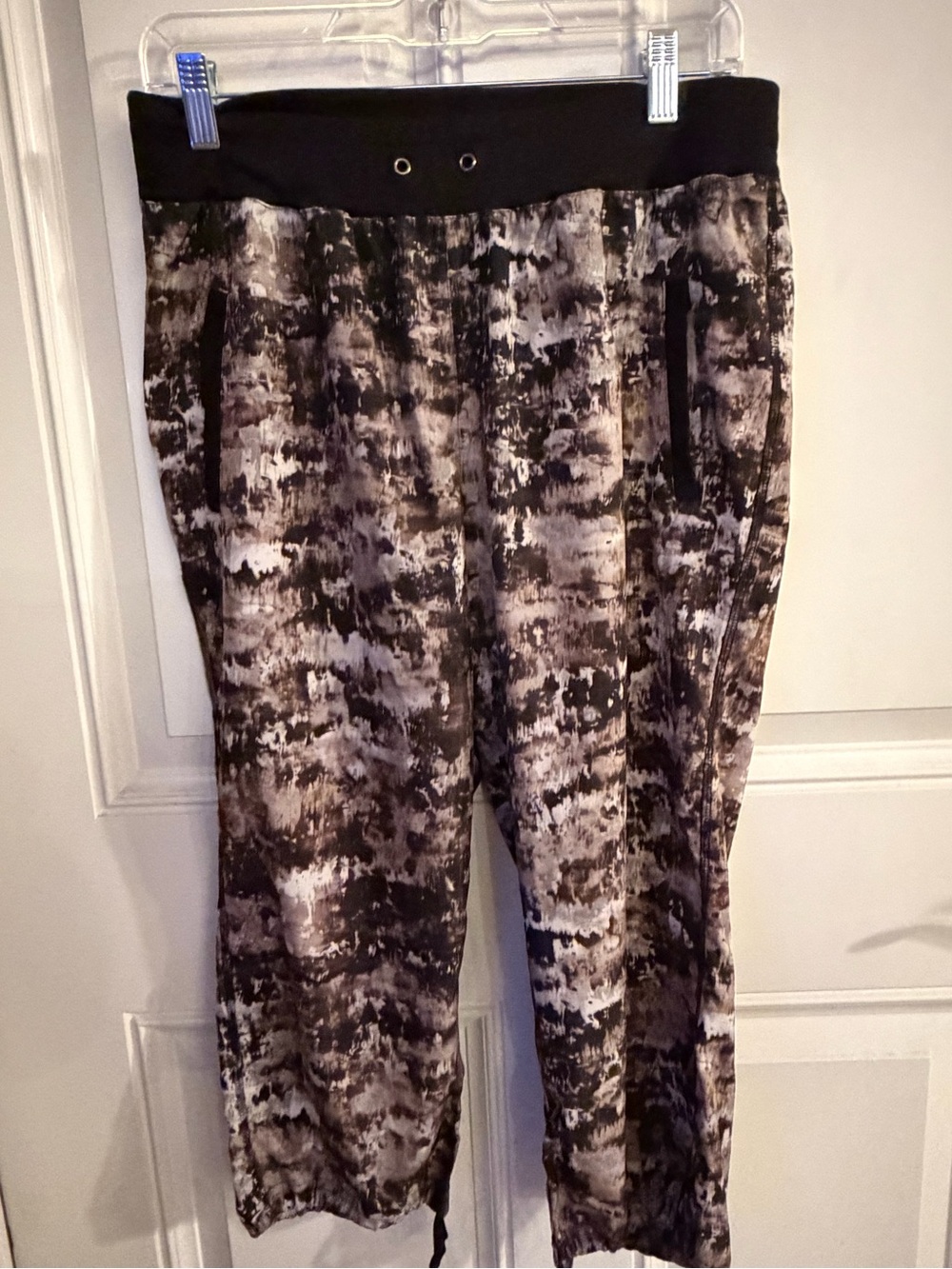 RBX Men's Black & Gray Abstract Print Joggers